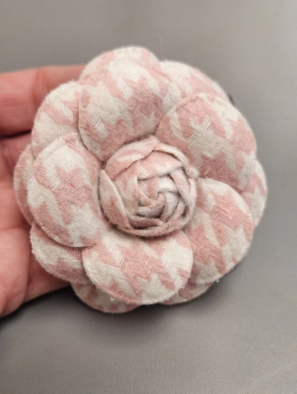 NEW Pink Houndstooth 3D Flower Brooch Pin Statement Rose Boutique Accessory